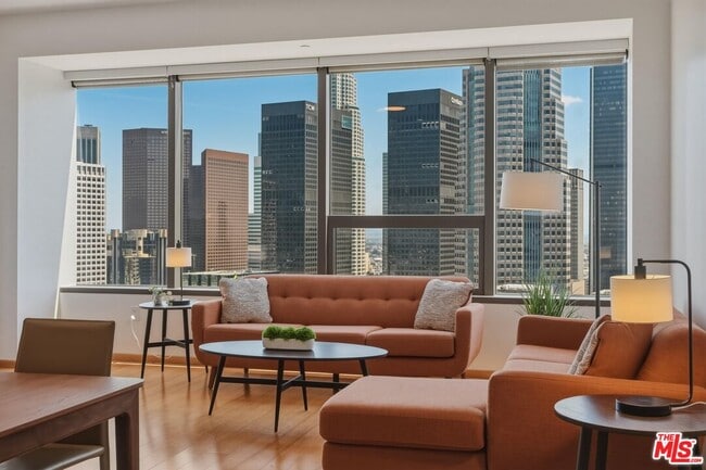 Photo - 1100 Wilshire Blvd Unit 2808