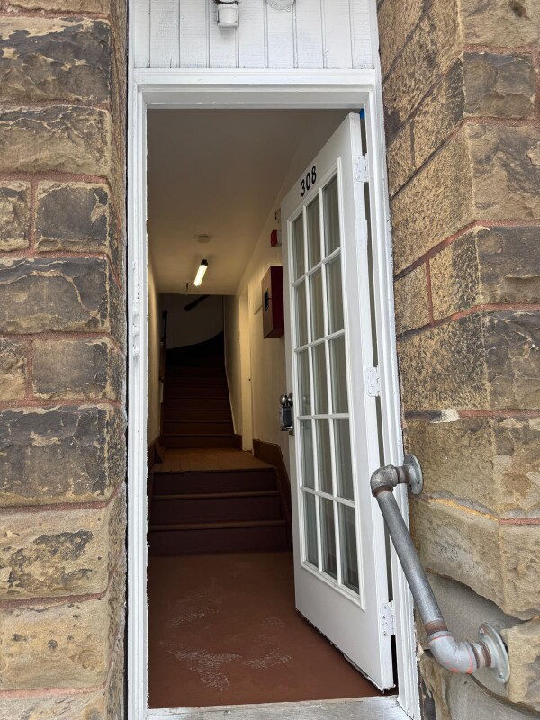 Photo - 308 Bessemer Ave Unidad 1