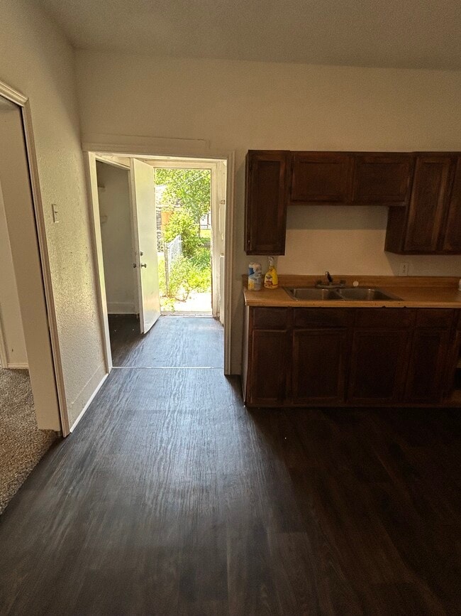 Photo - 1406 Polk St