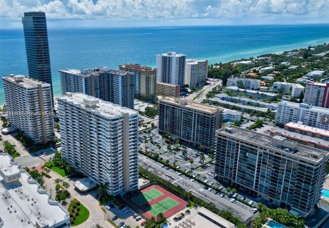 Building Photo - 1980 S Ocean Dr Unit 11N Rental