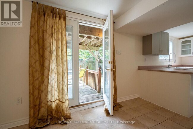 Photo - 15 Bingham St