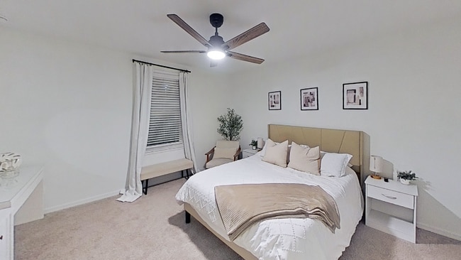 Photo - 2138 Derwent Dr