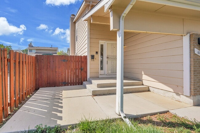 Photo - $2,200 - 3 Bed 3 Bath Home with 2 Primary ...