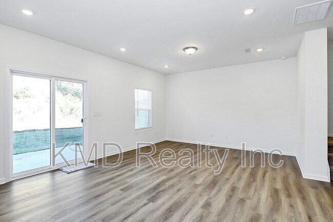 Photo - 3649 Secrest Lndg