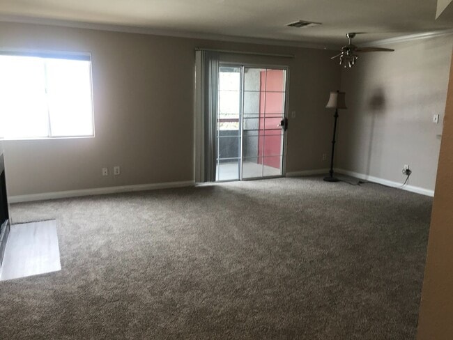 Photo - ** COMING SOON ** Modern Boca Park Apartment with Stainless Steel Appliances & Open-Concept Living