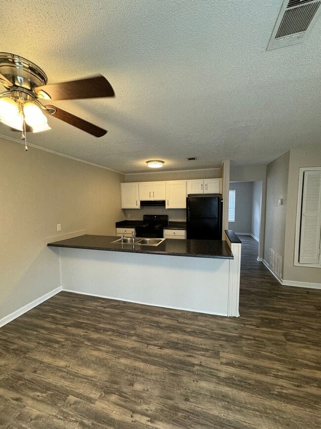 Photo - 2311 Walden Dr