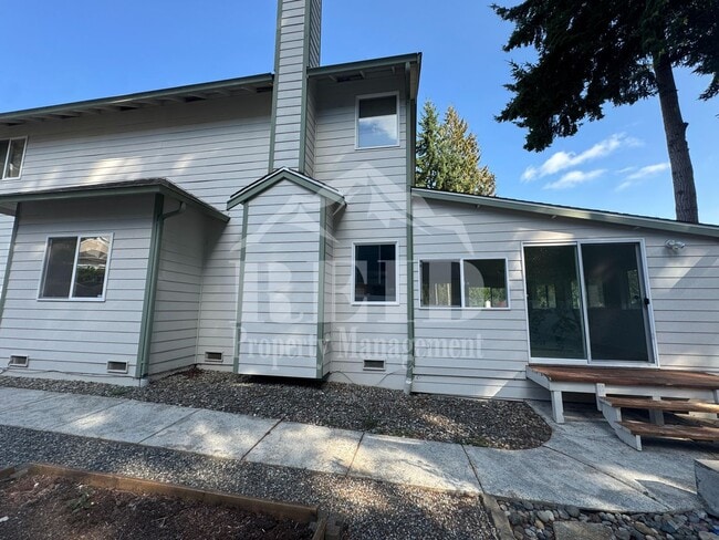 979 NW Calypso Cir