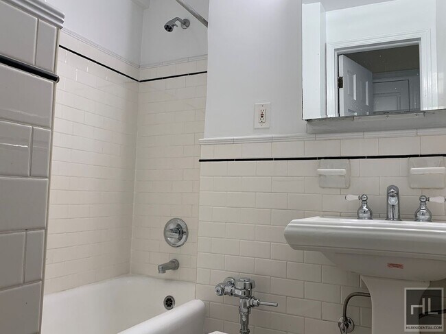 Photo - Christopher Street Unit 12K