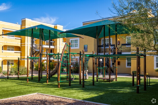 Building Photo - Villas de la Montana Rental