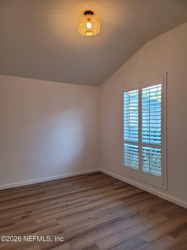 Photo - 108 Findhorn Ct