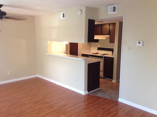 Photo - 111 Prexy Dr Unidad 203