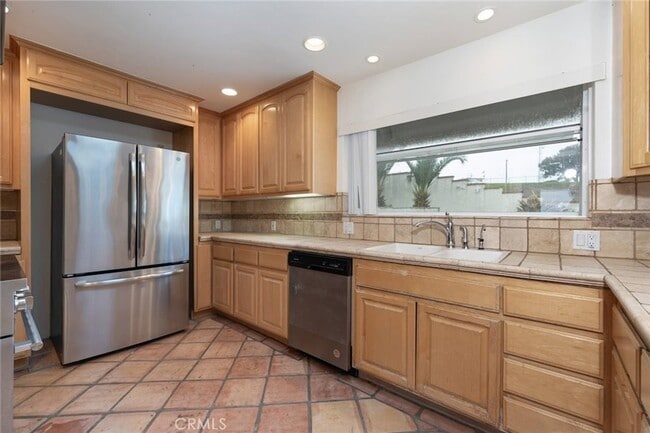 Photo - 3431 S Peck Ave