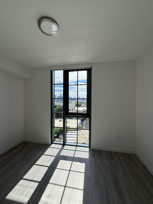 Photo - 445 NW 26th St Unidad A1