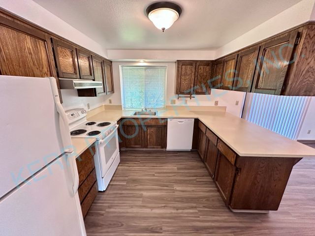 Charming 3-Bed Troutdale Home with Spacious 2,114 Sq Ft Layout & 2.5 Baths!
