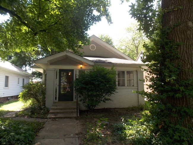 Building Photo - 6012 Carrollton Avenue Rental