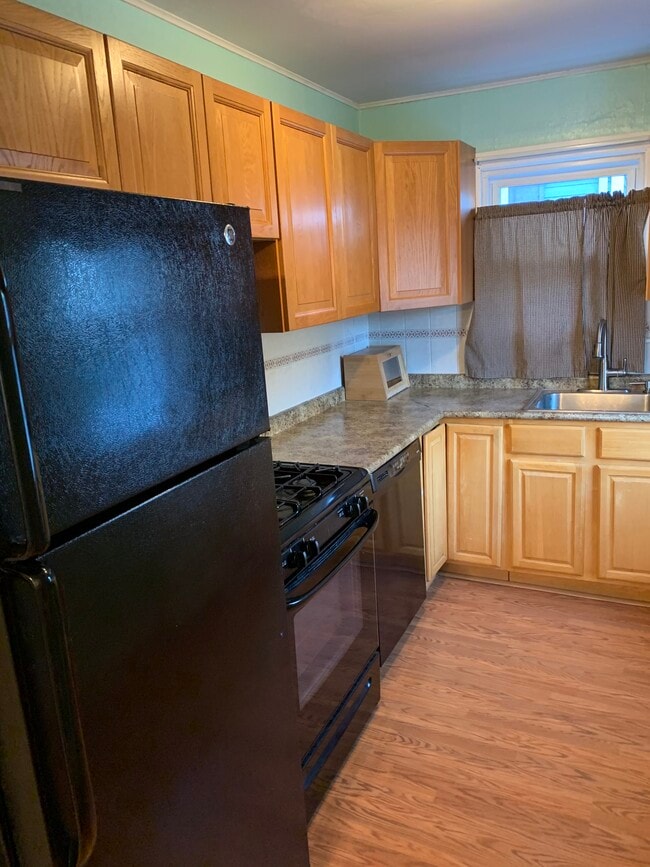 Photo - 57 Vanderbilt Ave Unit 2