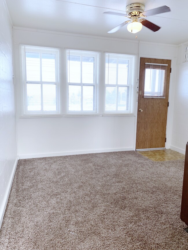 3 bedroom, one bathroom - 3 bedroom, one bathroom Apartment Unit 8c0a086d-f47e-11e9-83ba-1866dab908cf