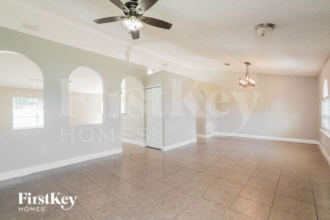 Photo - 129 Aurora Ln