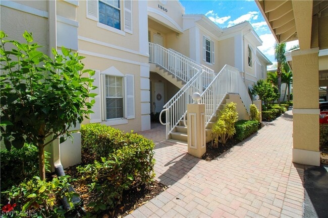 1360 Sweetwater Cove Unit 202