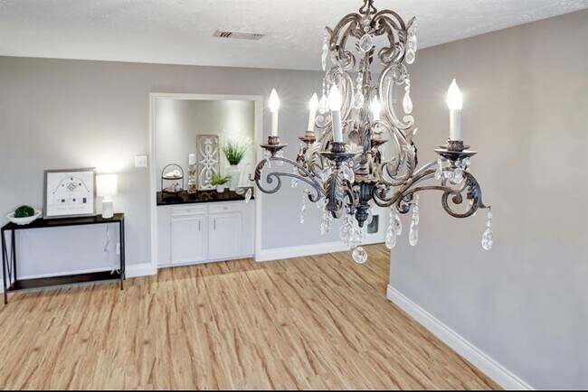 Photo - 3023 Sam Houston Dr