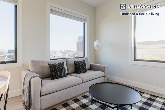 Building Photo - 152 Liverpool St Rental