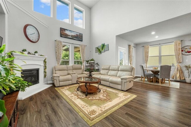 Photo - 15613 Cabrillo Way