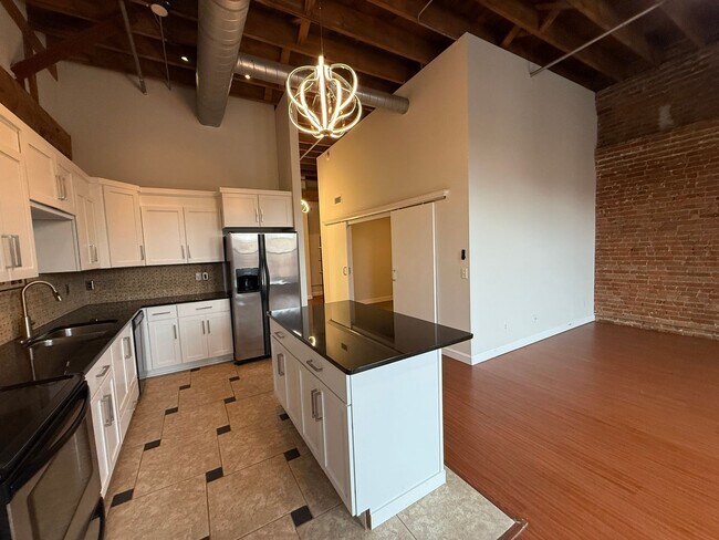 Photo - Bonnie Jean Flats Unidad 403