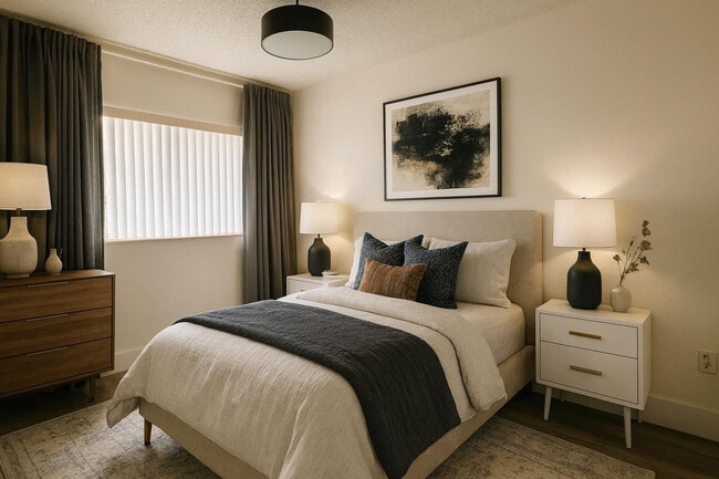 Photo - 344 SE 11th Ave Unit 3