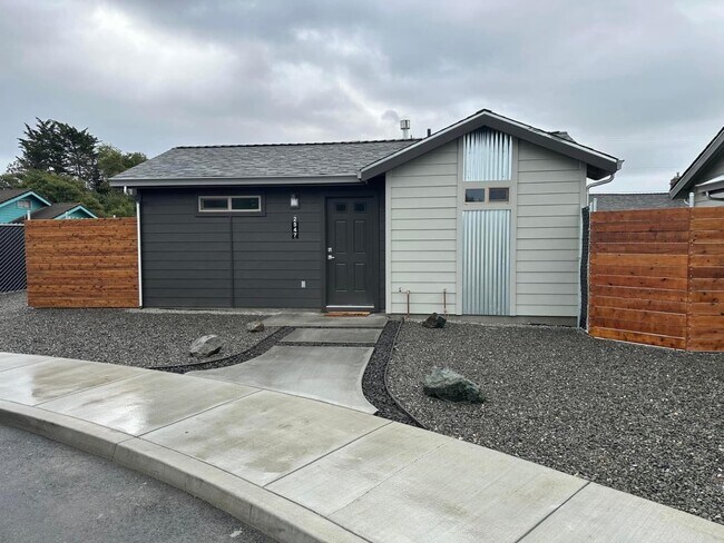 Photo - 2547 Avery Ct
