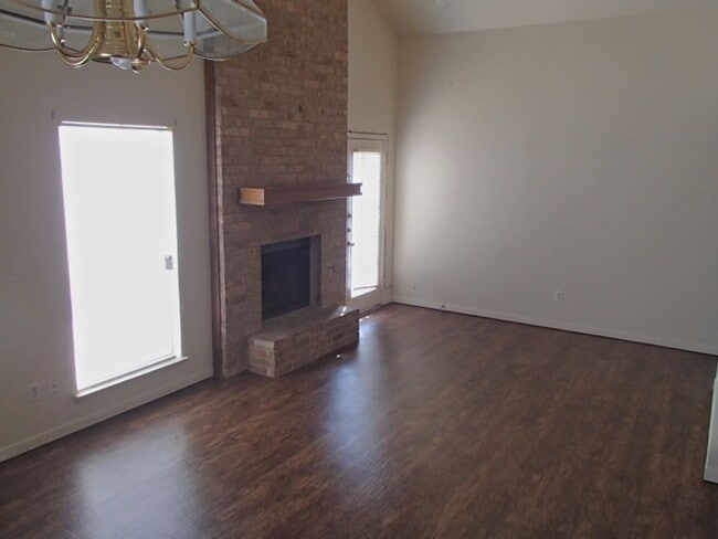 Photo - 312 Tamara Dr Apartamento Unidad A