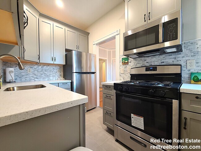 Photo - 1263 Commonwealth Ave Unidad #5