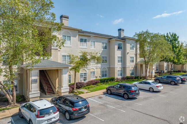 Estancia Apartments