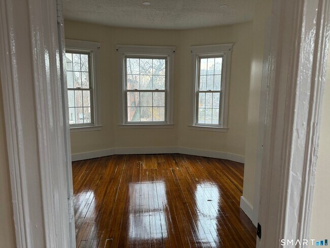 Photo - 204 Homestead Ave Unit 3