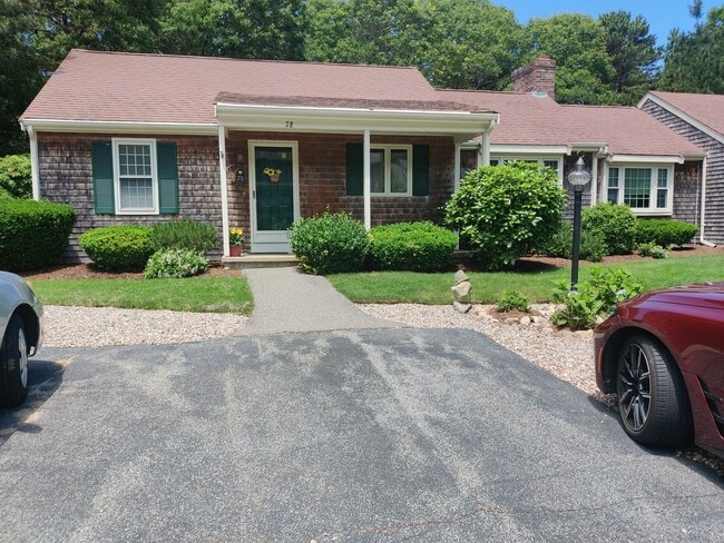 Building Photo - 2 Bedroom, 2 Bedroom Condo Year Round-Yarmouth Port