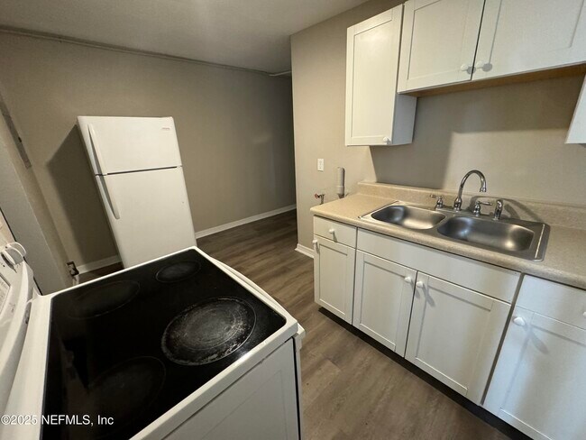 Photo - 3341 Westlake Ave Casa