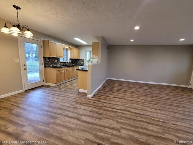 Photo - 2534 Depew Dr