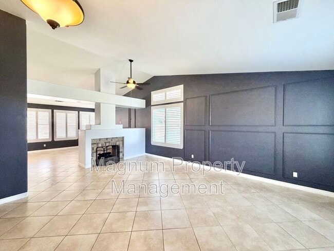 Photo - 983 Sarazen St