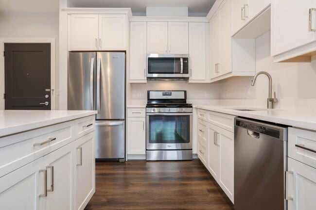 Building Photo - 110 Market St Unit 206