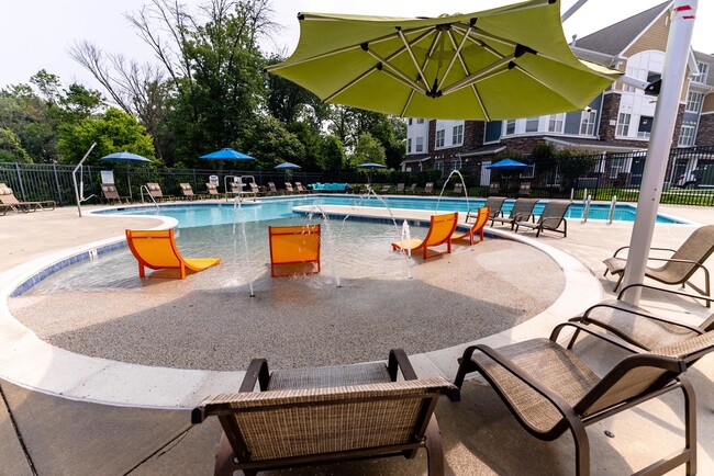 Photo - 909 Mansion Dr Unidad 702-207