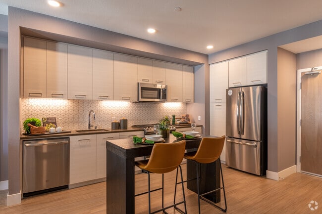 2 BR, 2 BA – 1228 SF - Savoy