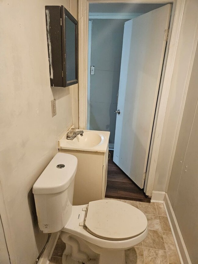 Photo - 2206 Roosevelt Dr Unit 2