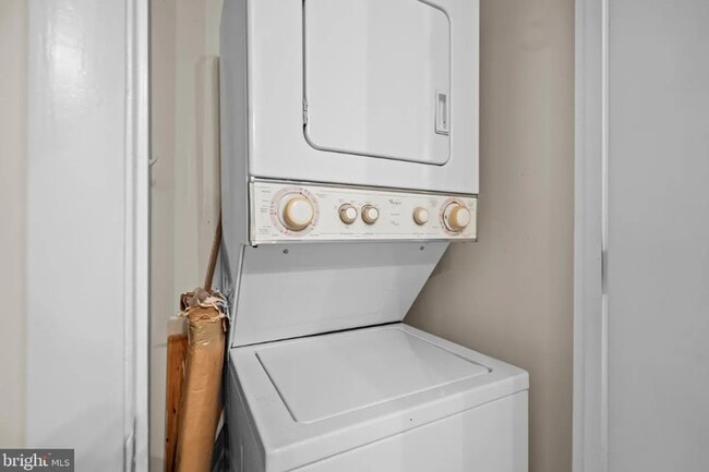 Photo - 350 G St SW