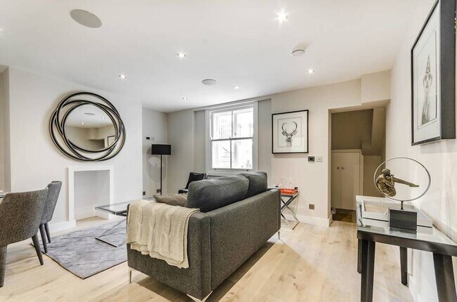 Photo - Furnished 1B private units with parking an... Unit Apt 3