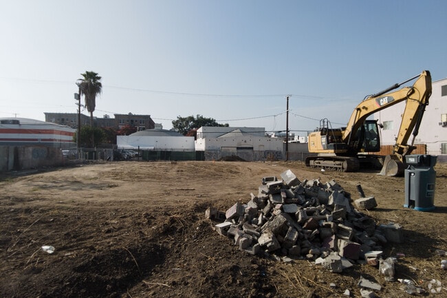 Octubre de 2022 - 137-141 N Rampart Blvd