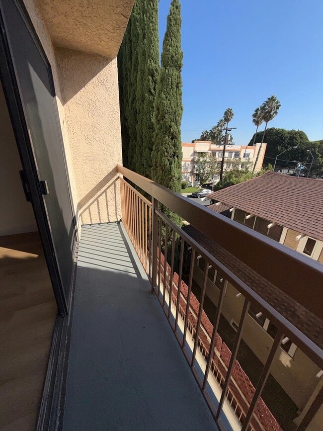 Photo - 1321 N Vista St Unidad 204