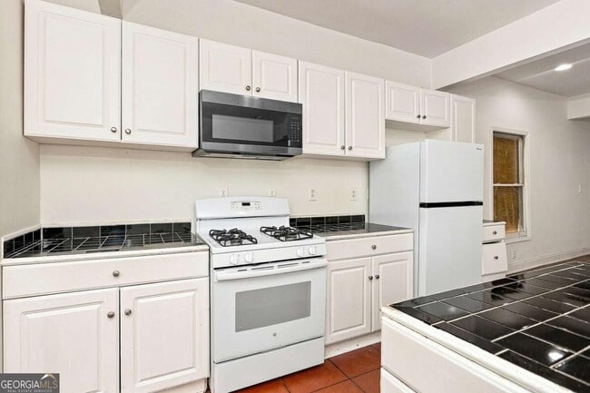 56 Vanira Ave SE