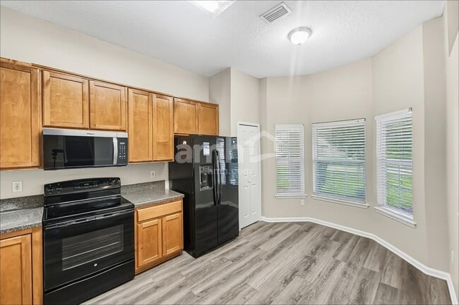 Photo - 2533 Royal Pointe Dr
