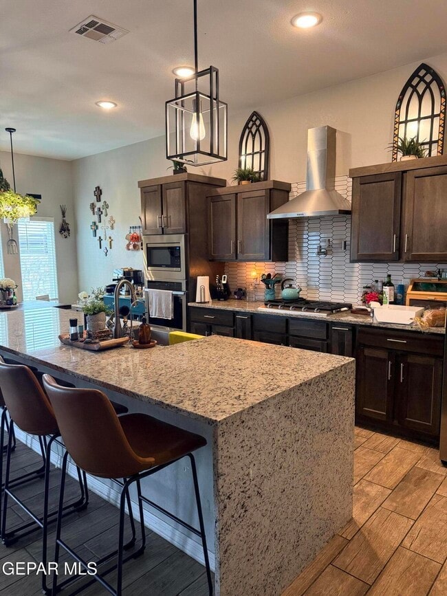 Photo - 548 La Entrada Cir