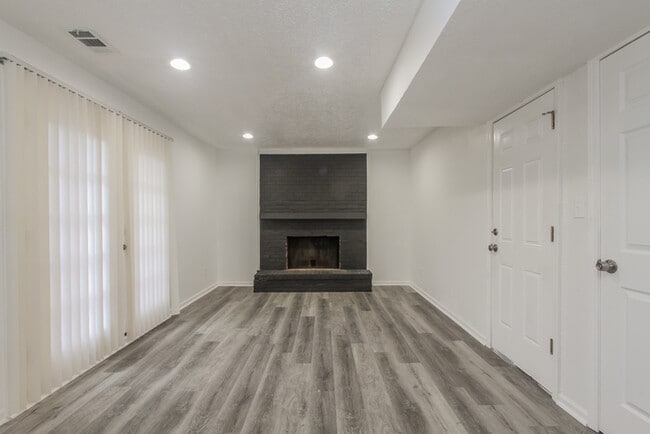 Photo - 1005 Anderson St