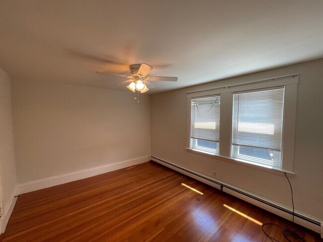 Photo - 206 W Emerson St Apartments Unit 2R